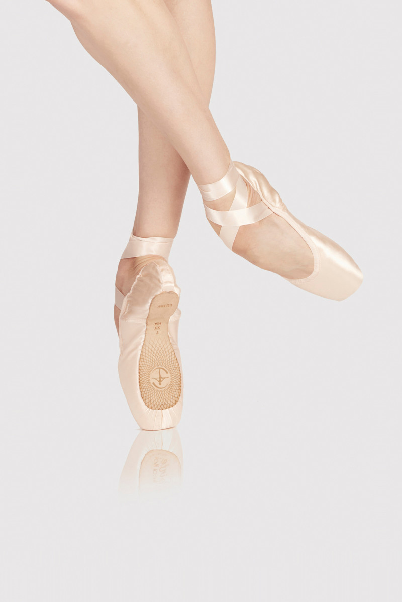 Pointes Wear Moi Alfa