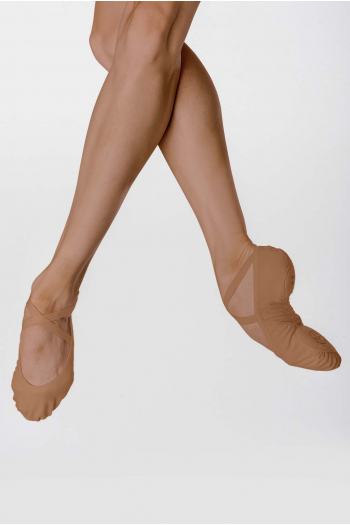 Wear Moi split-sole stretch canvas slippers Vesta Tan