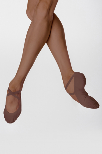 Wear Moi split-sole stretch canvas slippers Vesta Walnut