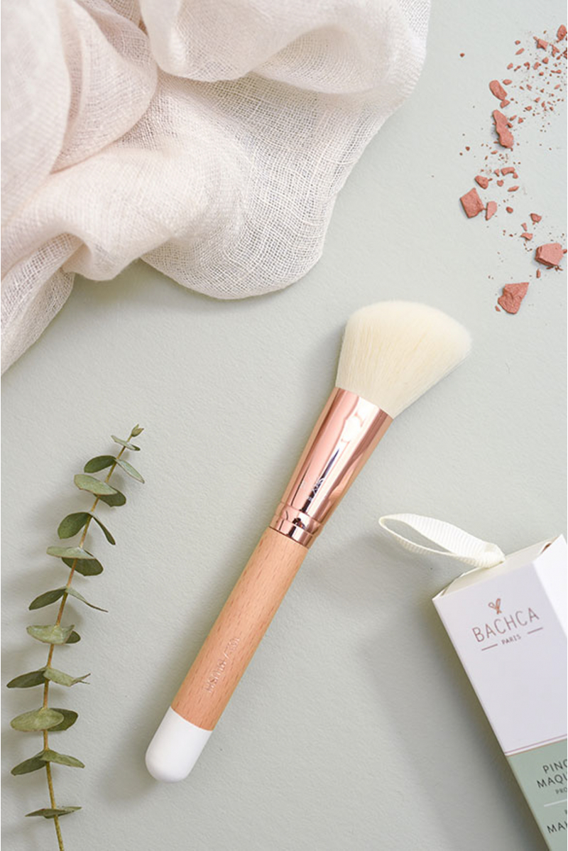 Blush brush beveled