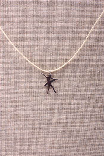 Collier cordon pendentif danseuse développé