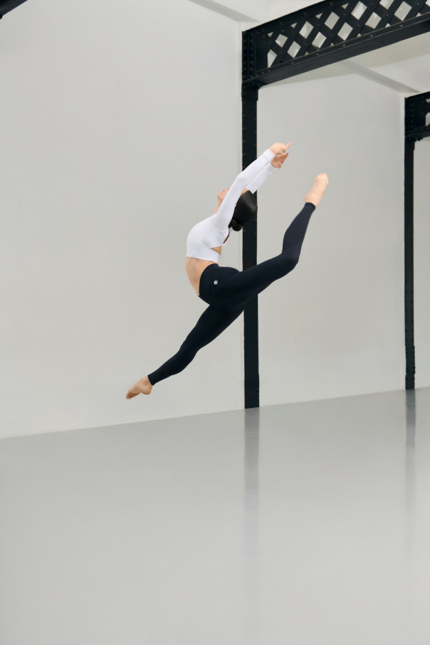 High-waisted V-leggings 5565 Intermezzo black