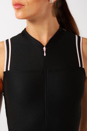 Aveline Wear Moi sleeveless leotard in black/pink