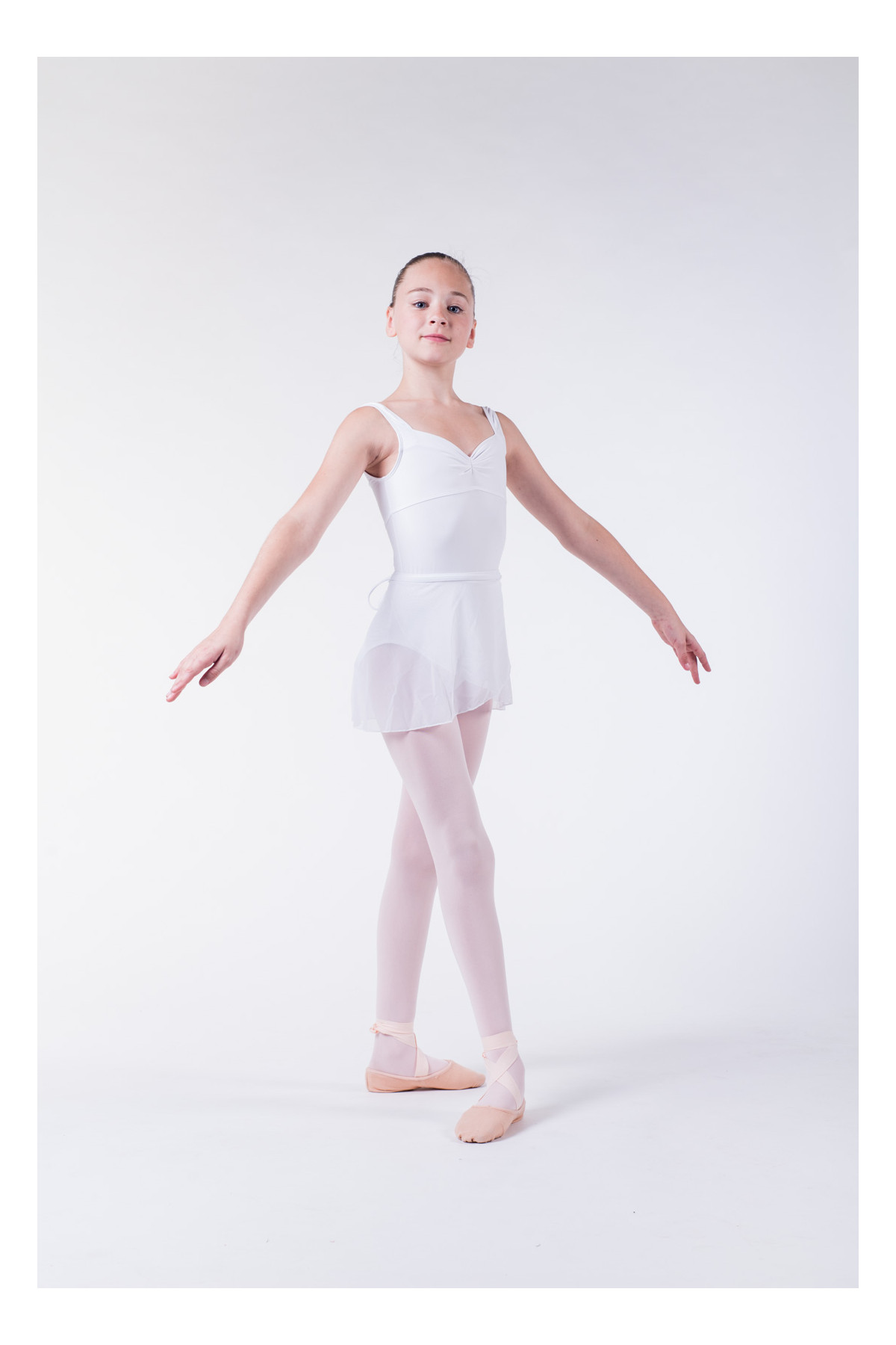 Alegro Wear Moi white short skirt