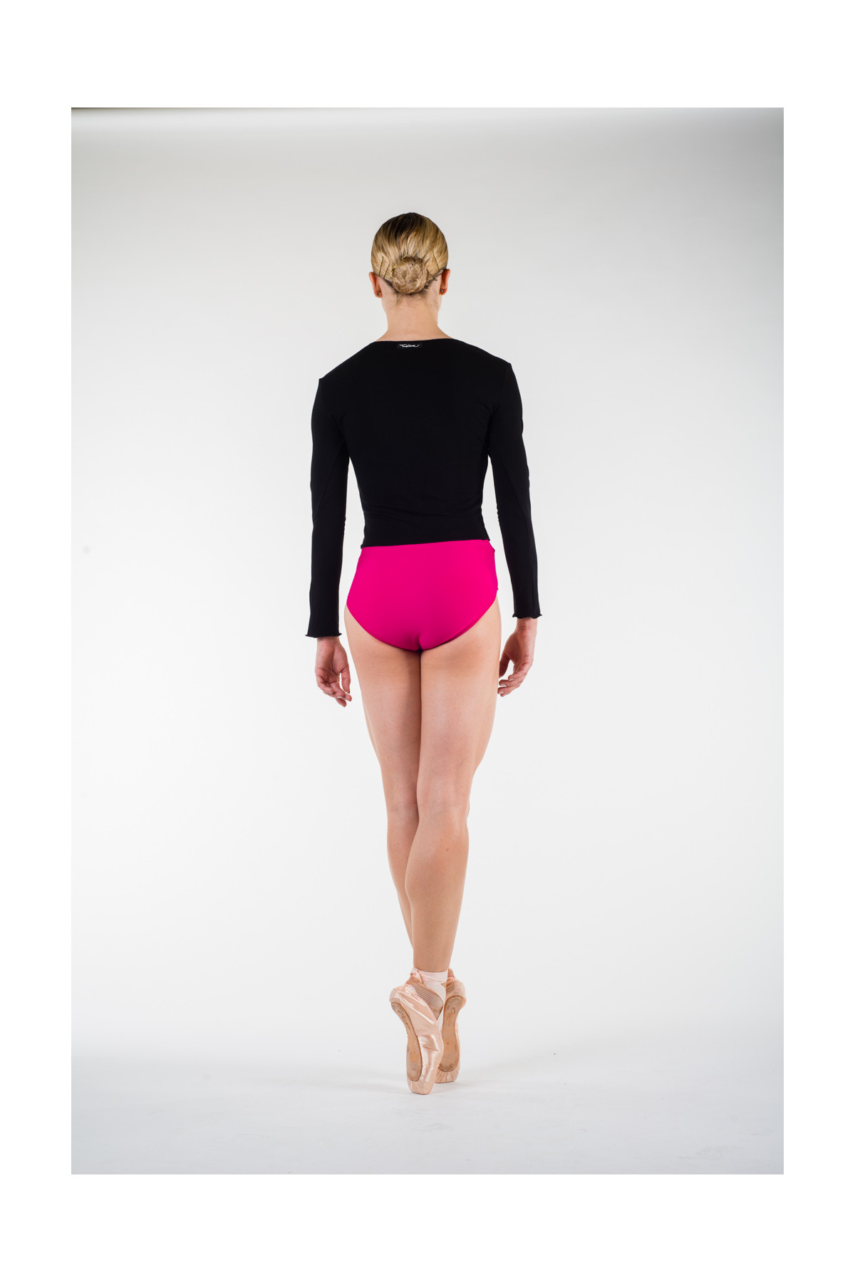 Temps Danse black wrap over top